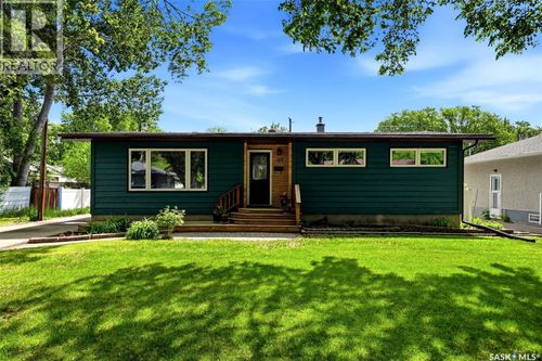 129 Mckee Cres, Regina, SK, S4S5N7 | Card Image