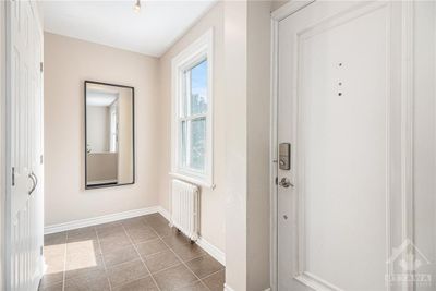 151 Geoffrey St, House other with 3 bedrooms, 2 bathrooms and 2 parking in Ottawa ON | Image 3