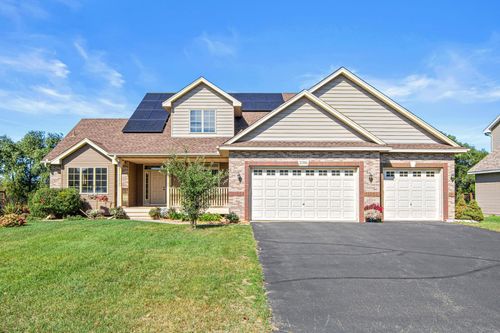 21394 Queen Ct Nw, Elk River, MN, 55330-4679 | Card Image
