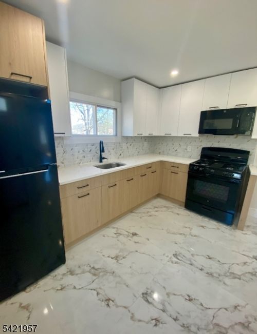 2-323 Rutherford Ave, Franklin, NJ, 07416-1536 | Card Image