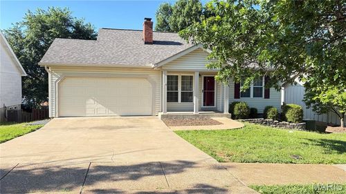 430 Brightfield Trl, Ballwin, MO, 63021-7460 | Card Image