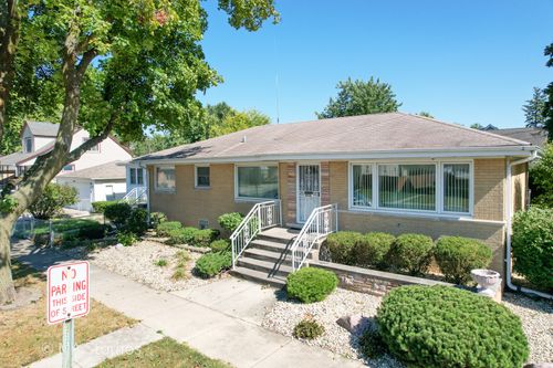 8636 40th St, Lyons, IL, 60534-1004 | Card Image