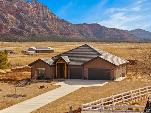 1522 N Zion Cir, Apple Valley, UT, 84737-4826 | Card Image