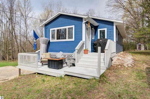 12766 Oakley Rd, Honor, MI, 49640-9735 | Card Image