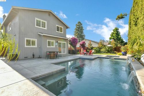 525 Nottingham Dr, Brentwood, CA, 94513-1457 | Card Image