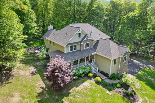 30 Warwick Lake Pkwy, Warwick, NY, 10990-2578 | Card Image