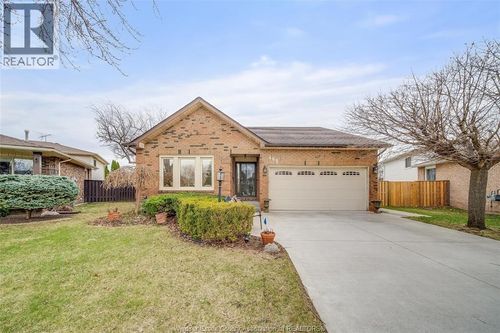 468 Amberly Cres, Tecumseh, ON, N8N3M3 | Card Image