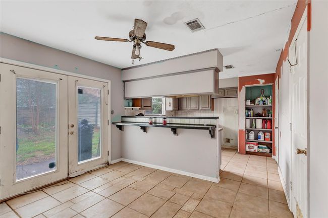906 N Chamfer Way, House other with 4 bedrooms, 2 bathrooms and 2 parking in Crosby TX | Image 11