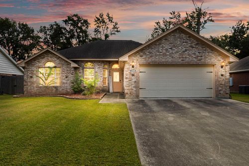 3208 Montclair, Orange, TX, 77632-8625 | Card Image