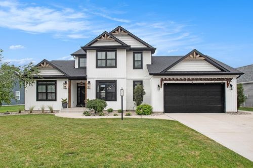 1602 Cobble Hills Dr, Osceola, IN, 46561-1303 | Card Image