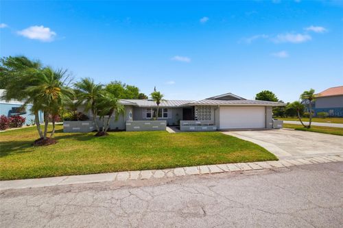 4832 Shell Stream Blvd, New Port Richey, FL, 34652-4442 | Card Image