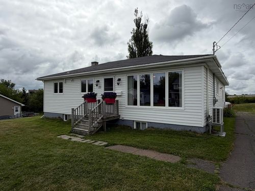 23 Marie St, House with 4 bedrooms, 2 bathrooms and null parking in New Glasgow NS | Card Image