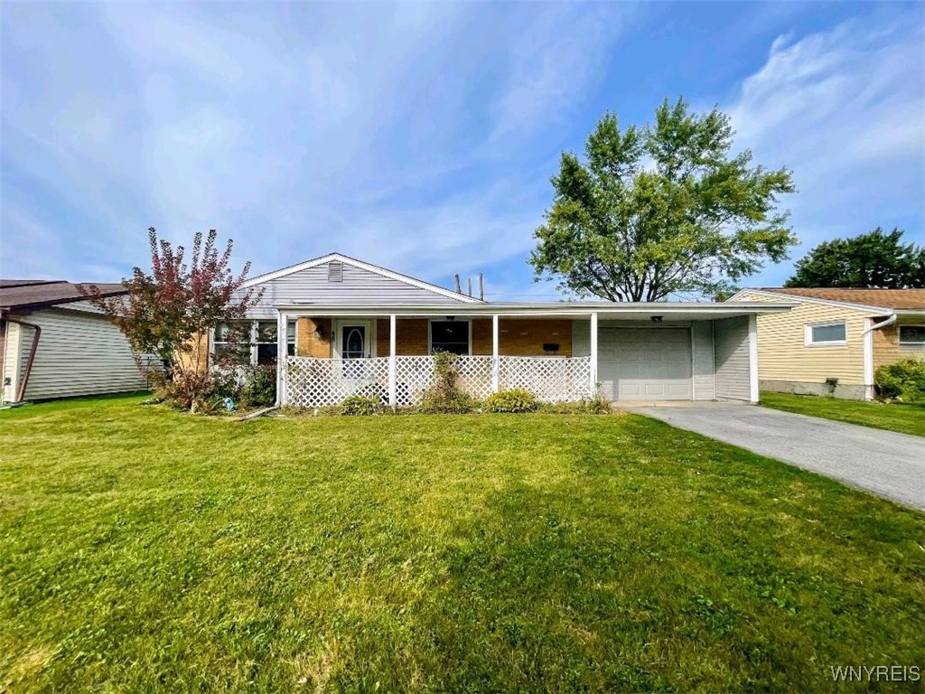 Burnside Dr, Tonawanda, NY 14150