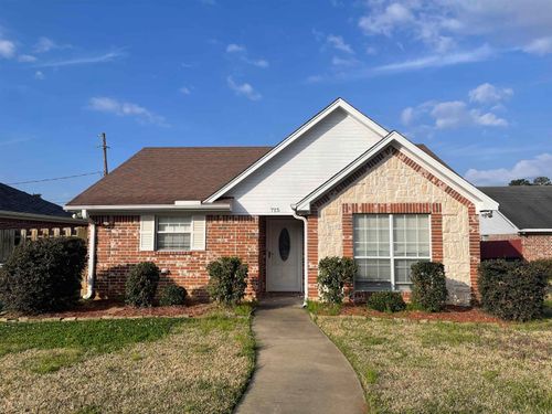 715 University, Carthage, TX, 75633 | Card Image