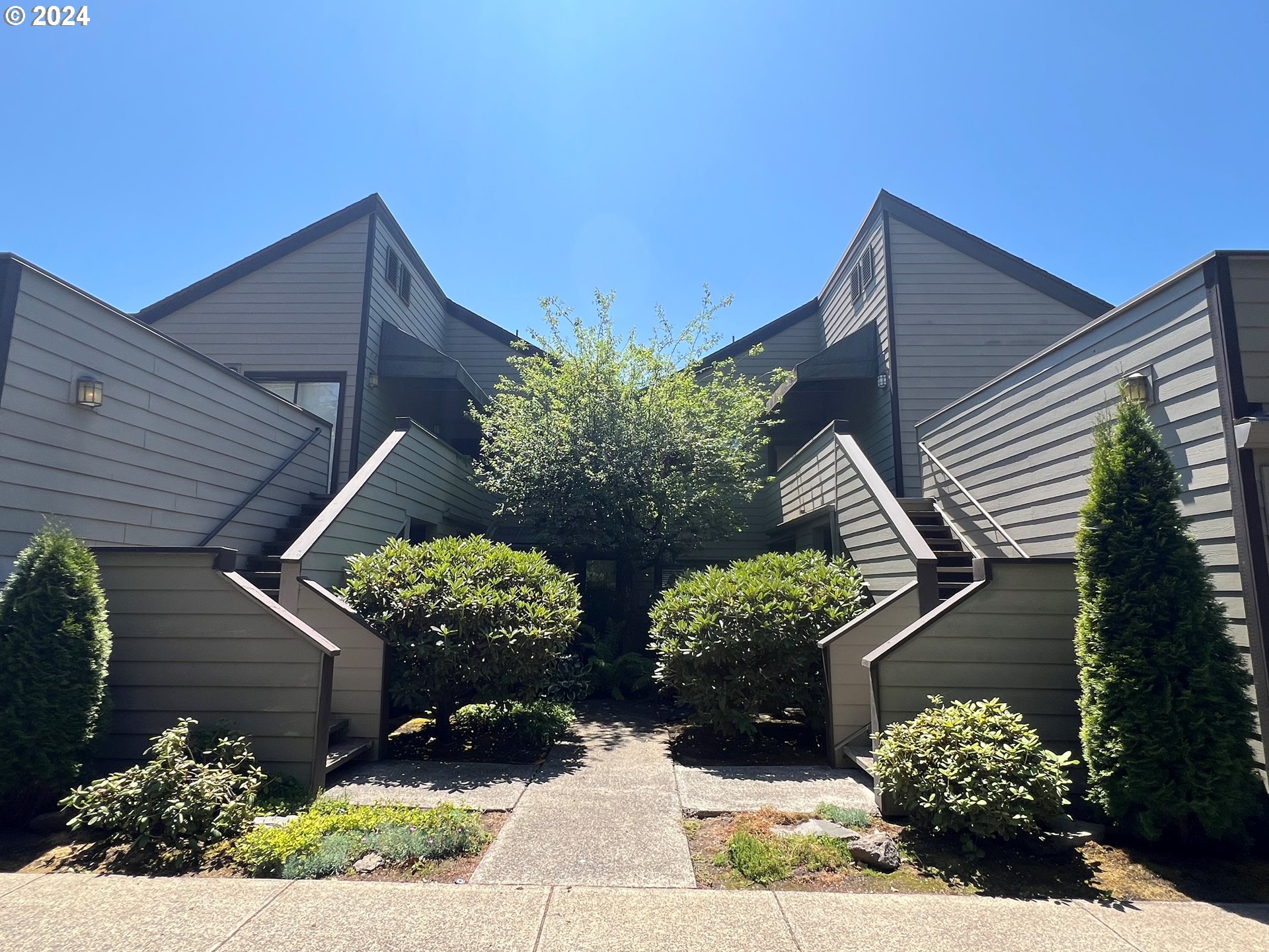 Versailles Ln, Portland, OR 97224