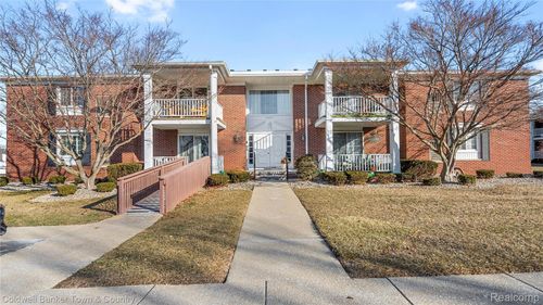 c-5-1744 Harrison Ave, Trenton, MI, 48183-5818 | Card Image