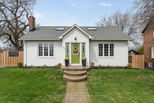 32 Craig St, Brampton, ON, L6Y1J1 | Card Image