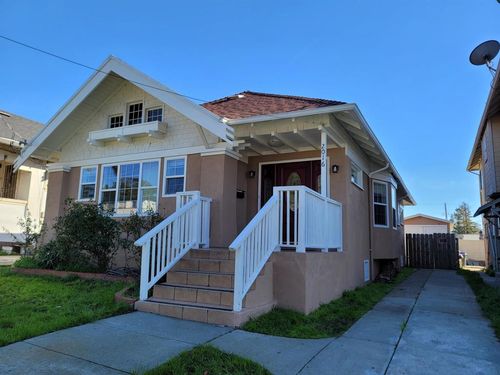 2016 38th Ave, Oakland, CA, 94601 | Card Image