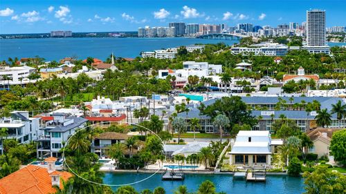 541 S Washington Dr, SARASOTA, FL, 34236-1725 | Card Image