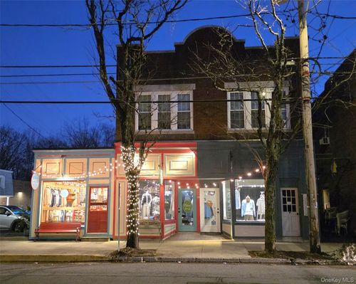 38-42 E Market St, Rhinebeck, NY, 12572-1660 | Card Image
