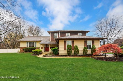 2 Michael Mccorristin Rd, Hamilton Square, NJ, 08690-1803 | Card Image