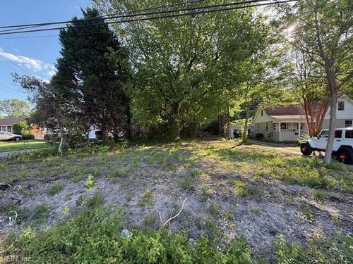 6004 Potomac Ave, Newport News, VA, 23605-2132 | Card Image