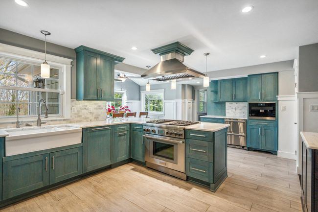 112 Wilson Dr, House other with 6 bedrooms, 3 bathrooms and null parking in Port Jefferson NY | Image 16