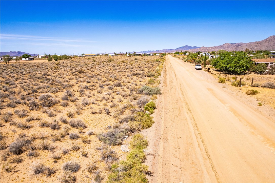 Land in Golden Valley 3
