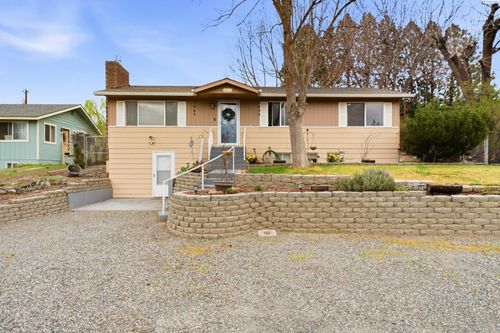 976 Campbell Dr, Prosser, WA, 99350-1308 | Card Image