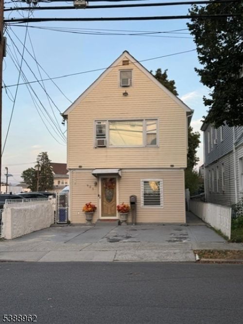 2-925 E 26th St, Paterson, NJ, 07513-1323 | Card Image