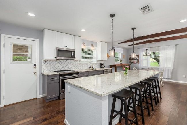 1402 Robinwood Dr, House other with 3 bedrooms, 3 bathrooms and 2 parking in Lufkin TX | Image 20