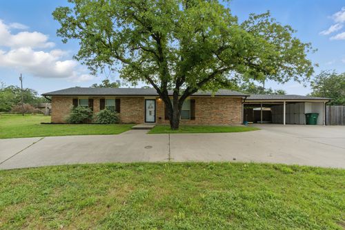 213 Lacewell St, Jacksboro, TX, 76458-2036 | Card Image