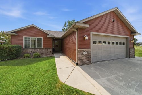 1407 Woodland Way, Lake City, MN, 55041-6110 | Card Image