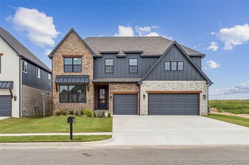 2325 E 134th St S, Bixby, OK, 74008 | Card Image