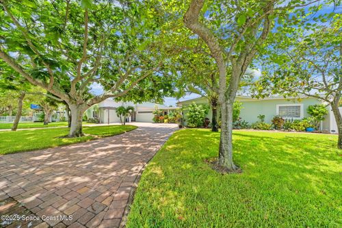 1732 Bay Shore Dr, Cocoa Beach, FL, 32931-2314 | Card Image