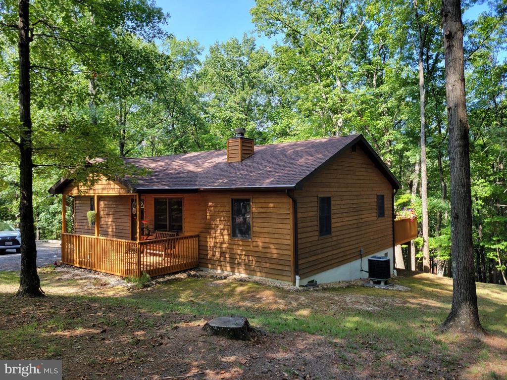 Highview Ln, Berkeley Springs, WV 25411