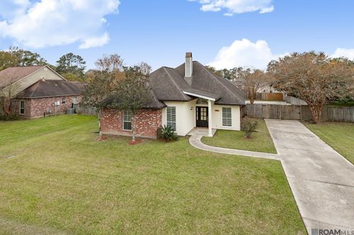 30403 Lafleur Rue, Walker, LA, 70785-6932 | Card Image