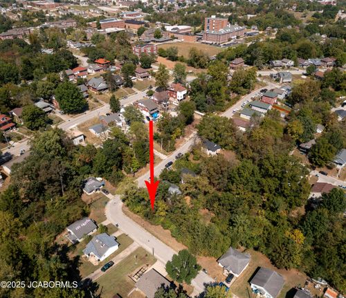 927 Harding St, Jefferson City, MO, 65101-3791 | Card Image