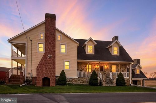 2894 Oxford Rd, New Oxford, PA, 17350-9640 | Card Image