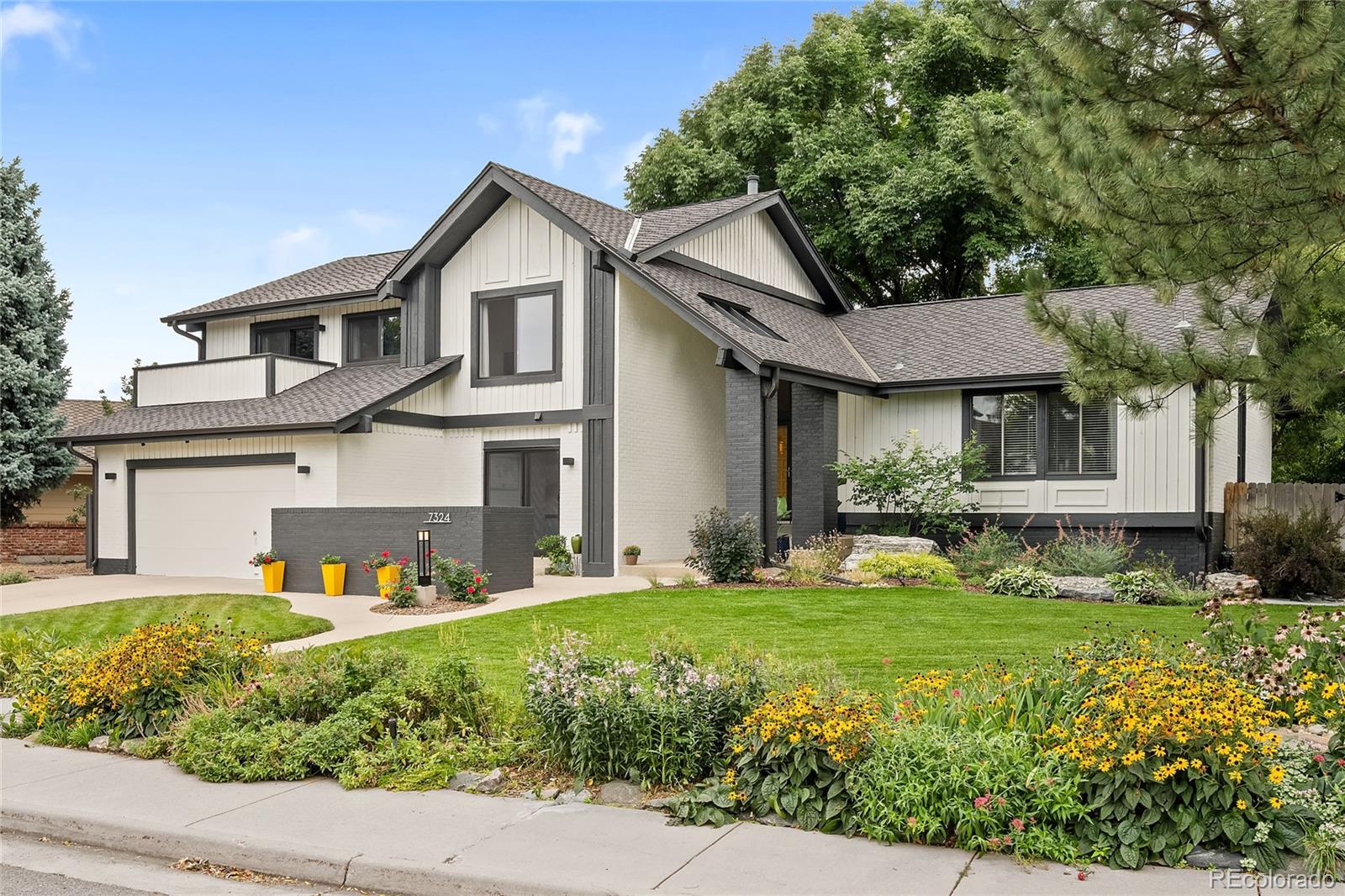 Fillmore Cir, Centennial, CO 80122