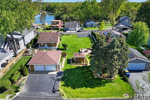 25050 W Forest Dr, Lake Villa, IL, 60046-9628 | Card Image