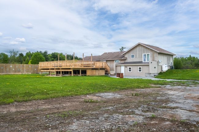 3758 Mcconnell Rd, House other with 5 bedrooms, 3 bathrooms and 12 parking in South Frontenac ON | Image 7