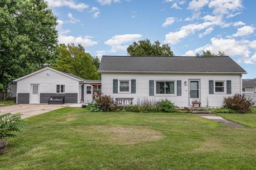 209 S Park St, Ashley, MI, 48806-5106 | Card Image