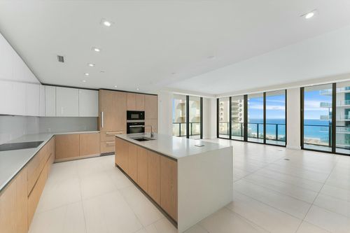 p-902-3100 Ocean Dr, Riviera Beach, FL, 33404-3214 | Card Image