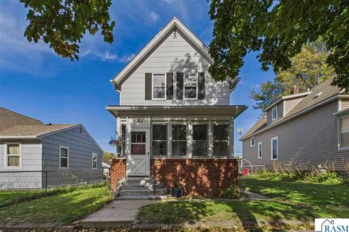 75 Geranium W Avenue, St Paul, MN, 55117-4906 | Card Image