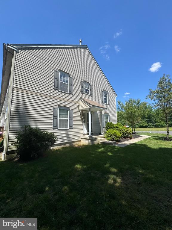 Hidden Dr, Blackwood, NJ 08012