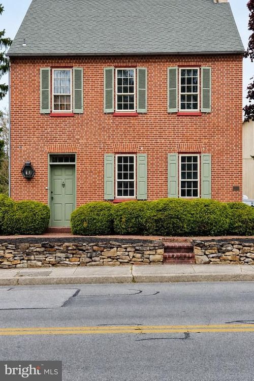 206 E King St, EAST BERLIN, PA, 17316-9512 | Card Image
