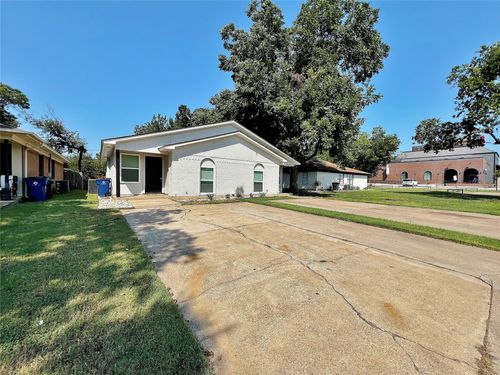 234 S Main St, Burleson, TX, 76028-4838 | Card Image