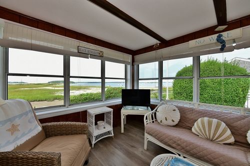 winter-5 Spindrift Ln, Bourne, MA, 02532-3588 | Card Image