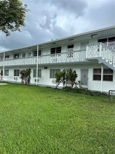 23 - 100 Nw 204th St, Condo with 2 bedrooms, 1 bathrooms and null parking in Miami Gardens FL | Image 2